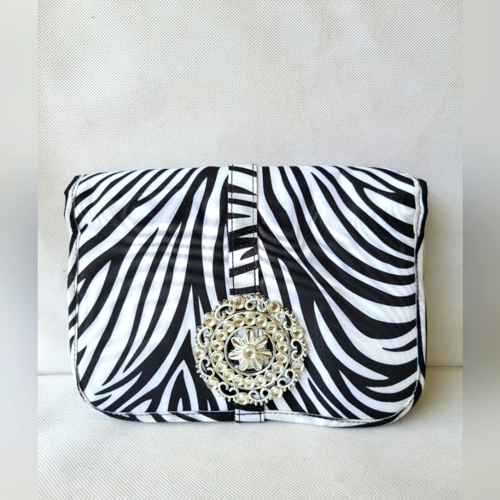 NEW - COSMETIC &‎ JEWELRY TRAVEL CONTAINER